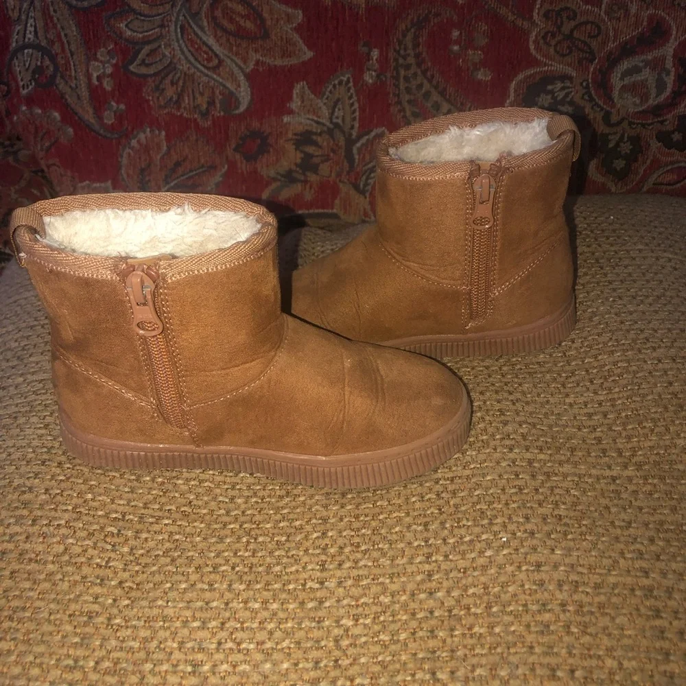 Kids Faux-Suede Winter Ankle Boots in Chestnut